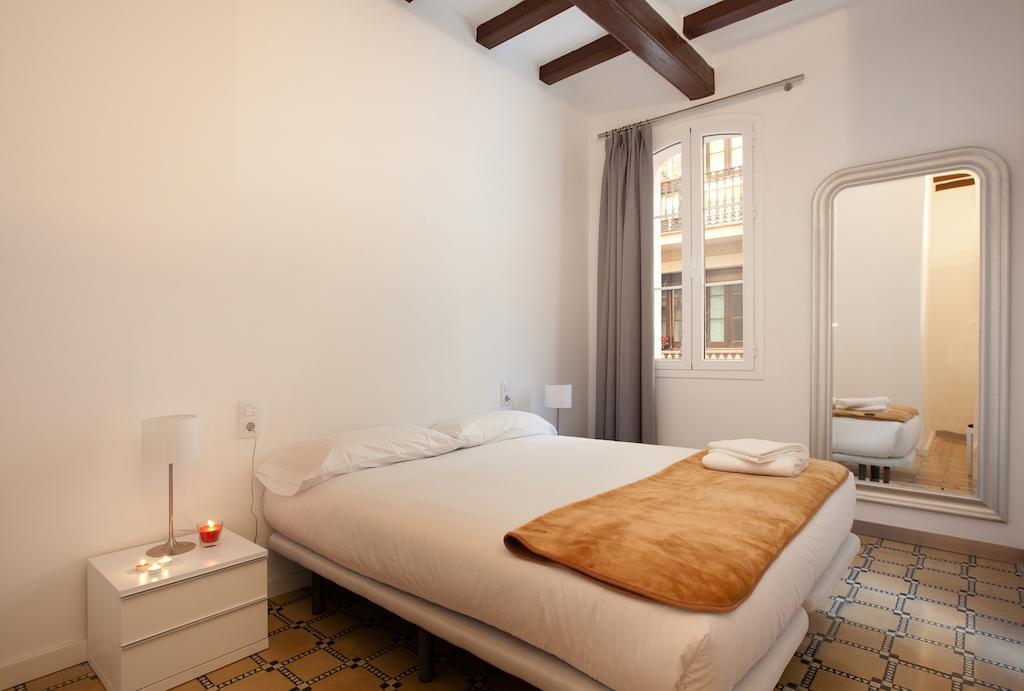 Barnapartments Basic Gracia Barcelona Eksteriør bilde