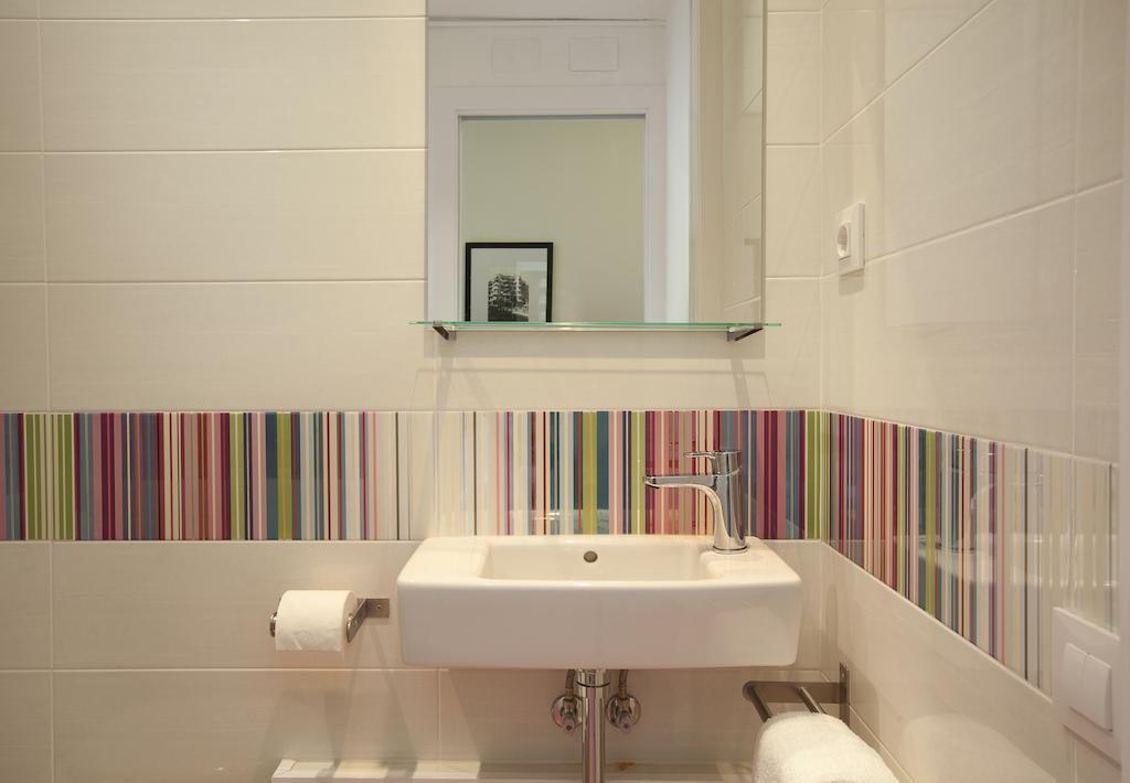 Barnapartments Basic Gracia Barcelona Eksteriør bilde