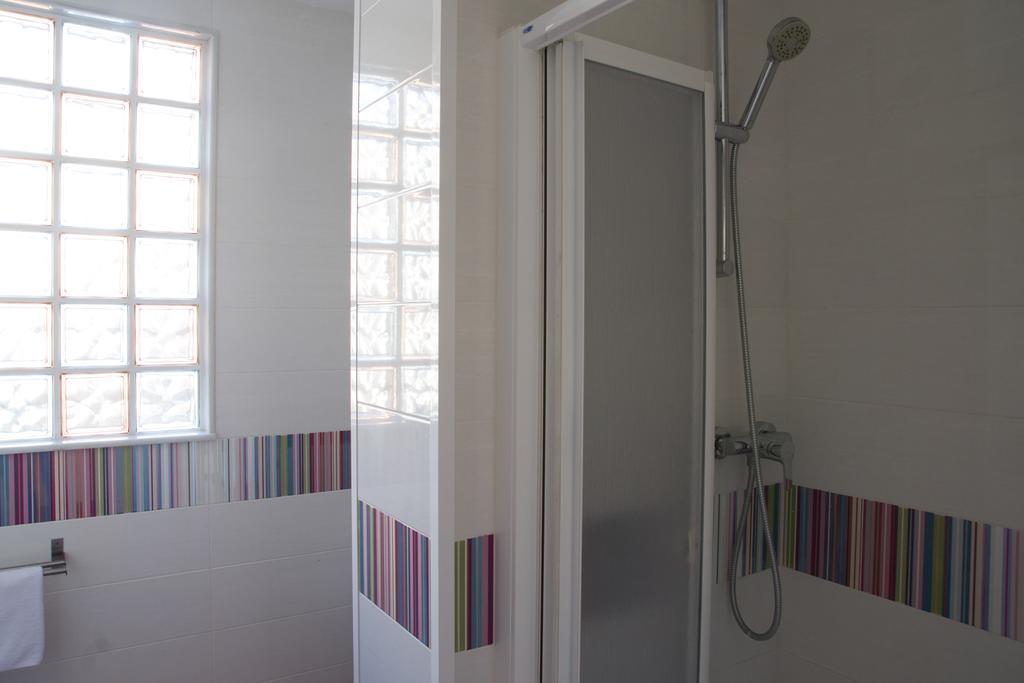 Barnapartments Basic Gracia Barcelona Eksteriør bilde
