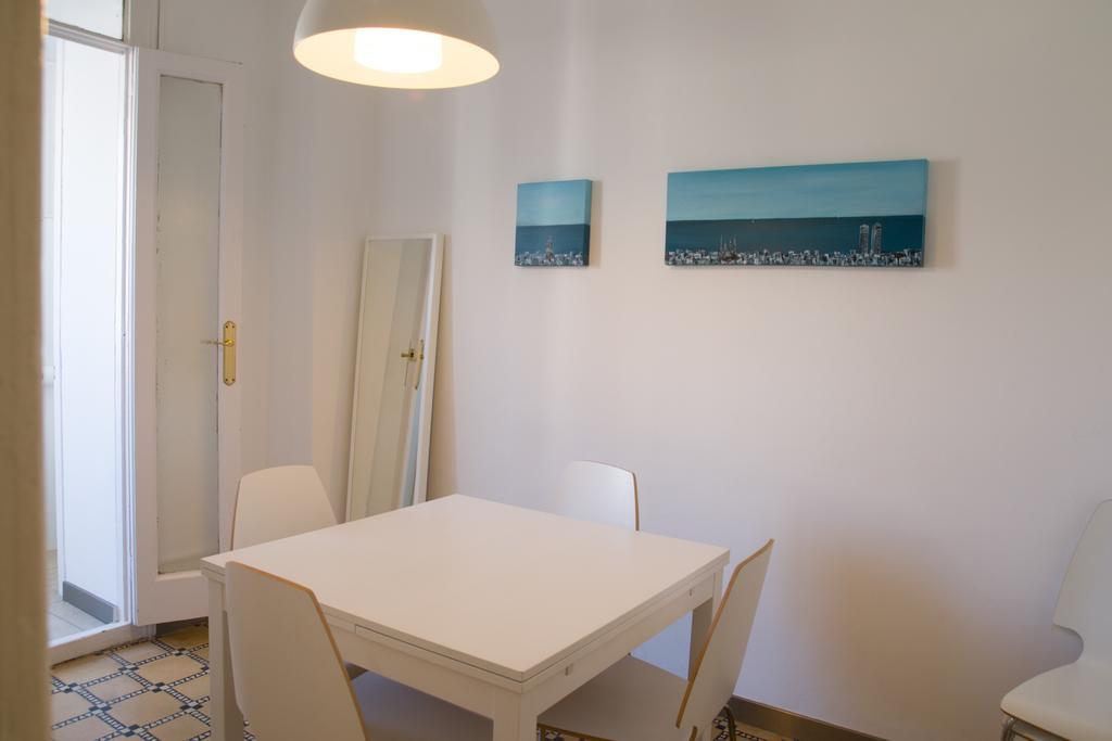 Barnapartments Basic Gracia Barcelona Eksteriør bilde