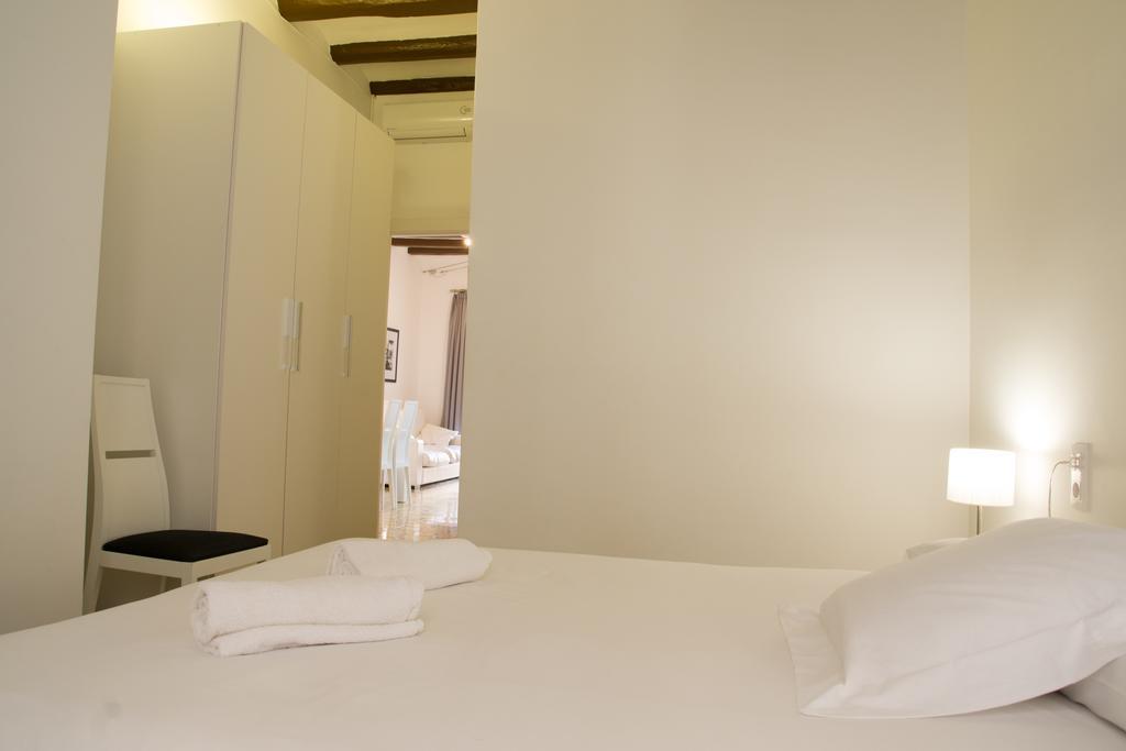 Barnapartments Basic Gracia Barcelona Eksteriør bilde