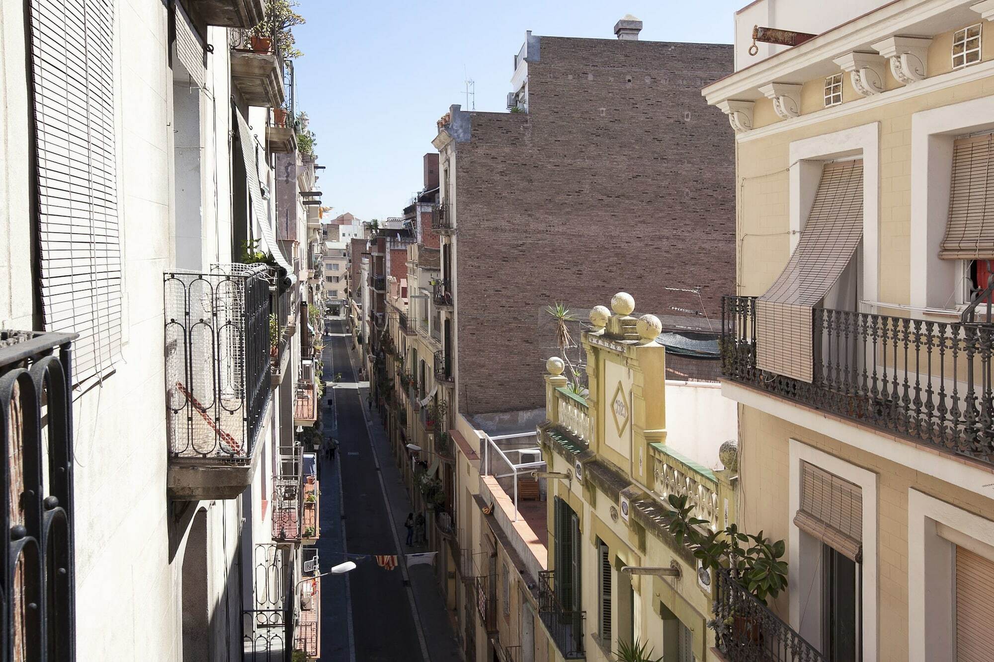 Barnapartments Basic Gracia Barcelona Eksteriør bilde